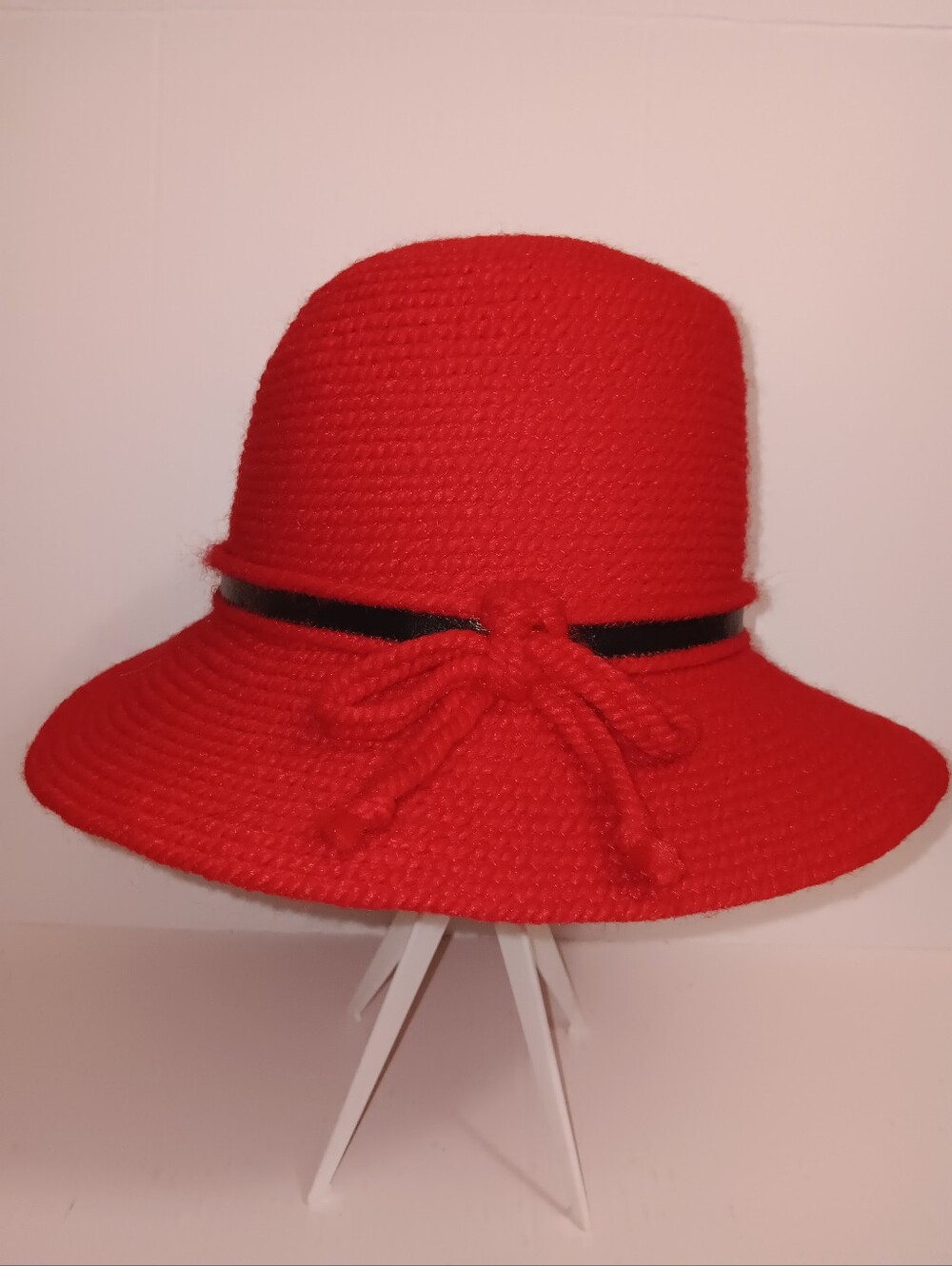 EVERITT RED CLOCHE RIBBED YARN WIDE-BRIM BUCKETHAT